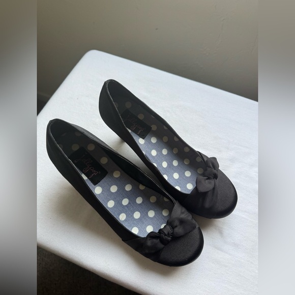 Y2K JellyPop Classic black kitten heels with a cute bow detail Size 7.5 - Picture 2 of 8